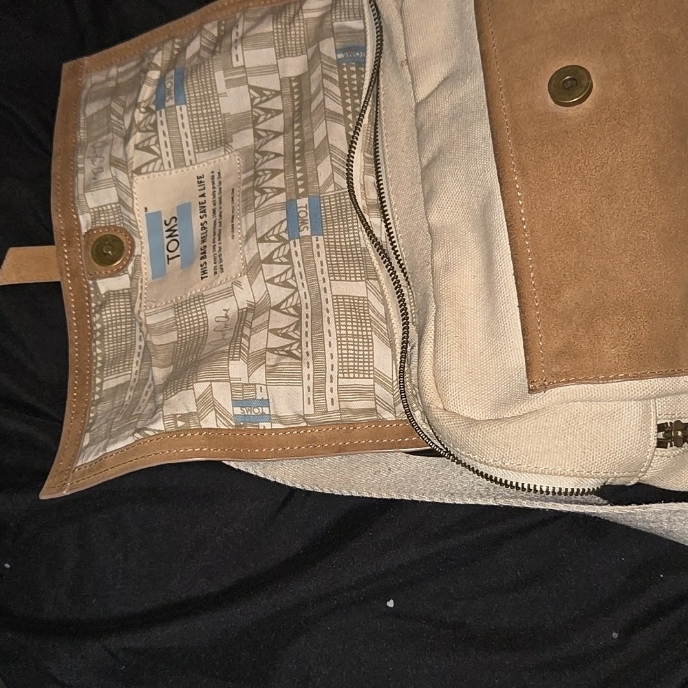 Backpack - Picture 6 of 11